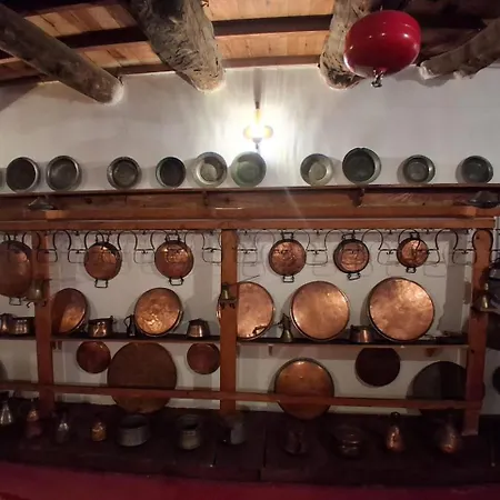 Dinamo Couette-café Elbasan