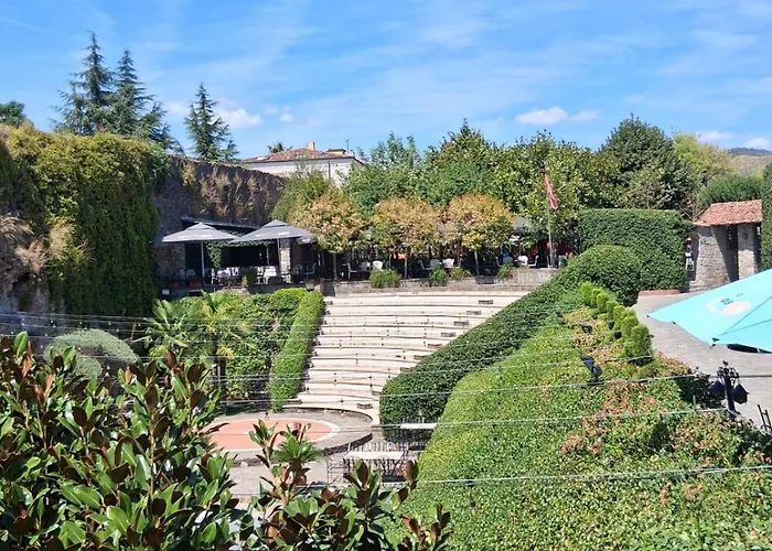 Dinamo Nocleg ze śniadaniem *